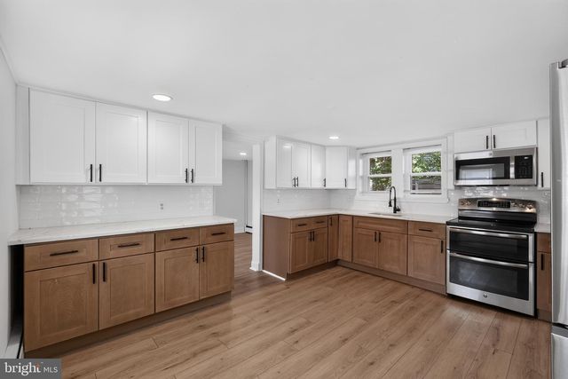 517 MAPLE ST, Bristol, PA 19007