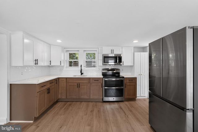 517 MAPLE ST, Bristol, PA 19007