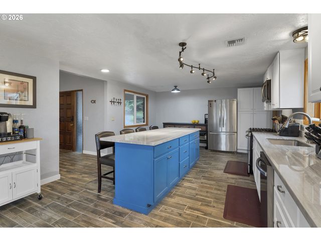 33844 SUNNYVIEW Dr Ne, Albany, OR 97322