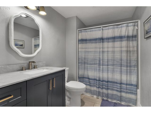 33844 SUNNYVIEW Dr Ne, Albany, OR 97322