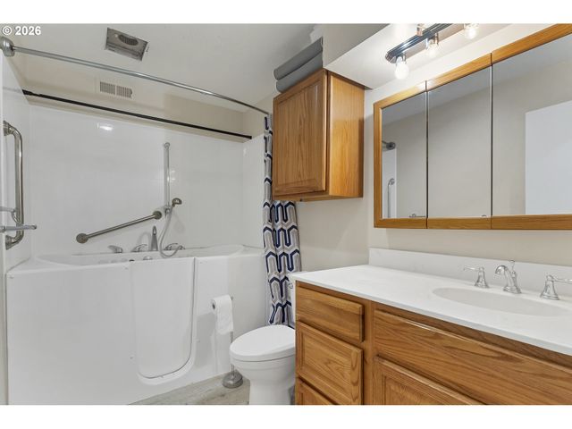 33844 SUNNYVIEW Dr Ne, Albany, OR 97322
