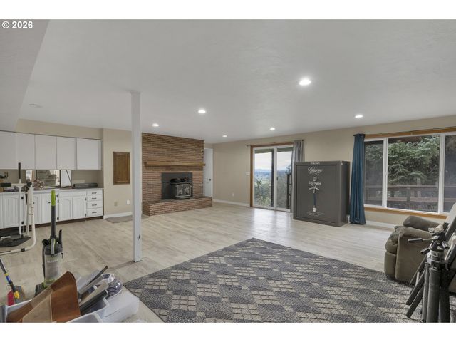 33844 SUNNYVIEW Dr Ne, Albany, OR 97322