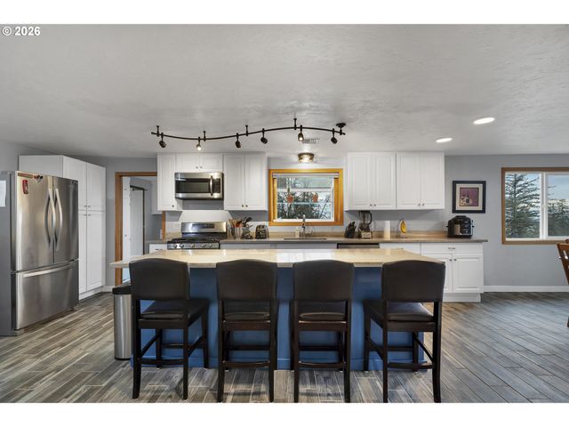33844 SUNNYVIEW Dr Ne, Albany, OR 97322
