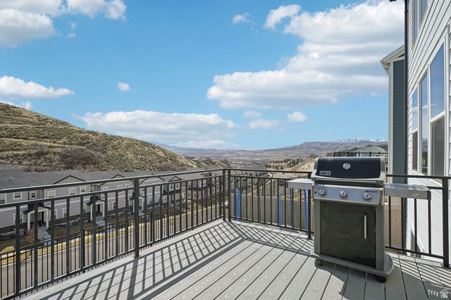 2119 W NORTHRIDGE DR, Lehi, UT 84043