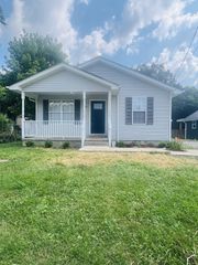 129 Mount Leo Heights St, Mcminnville, TN 37110