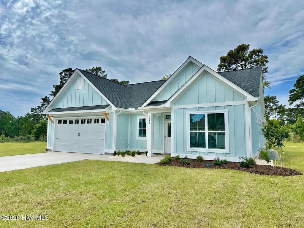 1687 Deerfield Drive SW, Ocean Isle Beach, NC 28469