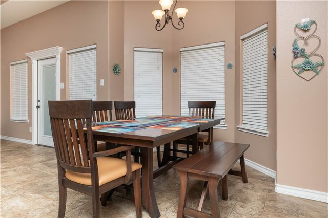 6934 Round Table St, Corpus Christi, TX 78414