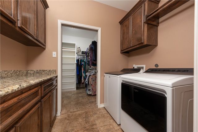 6934 Round Table St, Corpus Christi, TX 78414