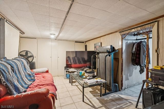 7 Wolf Pl, Irvington Twp., NJ 07111