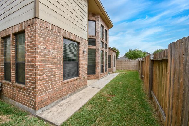 6034 Gracys Landing Lane, Katy, TX 77494