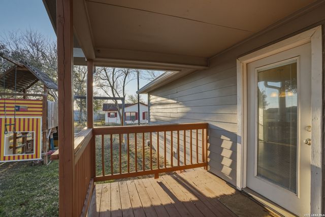 7924 County Road 128, Floresville, TX 78114