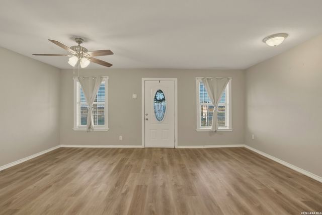 7924 County Road 128, Floresville, TX 78114