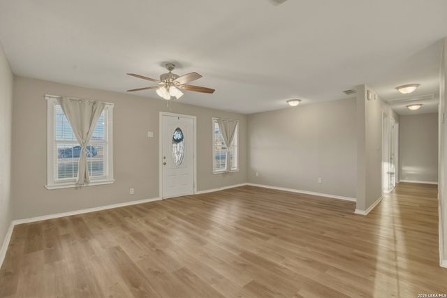 7924 County Road 128, Floresville, TX 78114