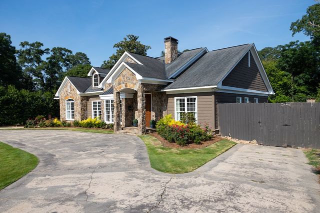 2609 Hilton Avenue, Columbus, GA 31906