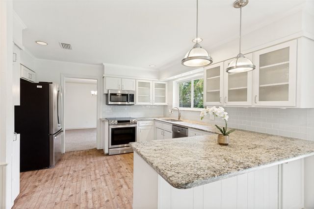 4128 Coral Circle, Benbrook, TX 76126