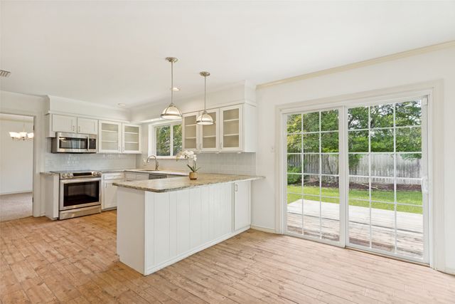 4128 Coral Circle, Benbrook, TX 76126