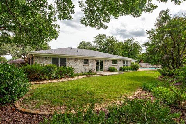 4128 Coral Circle, Benbrook, TX 76126