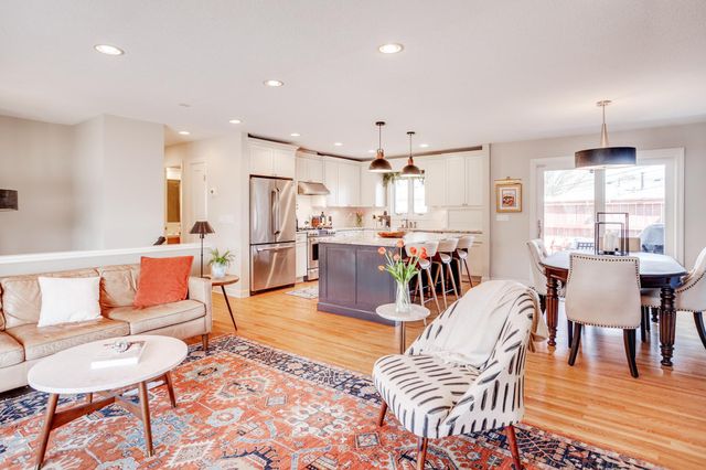 2221 Quebec Drive, Saint Louis Park, MN 55426