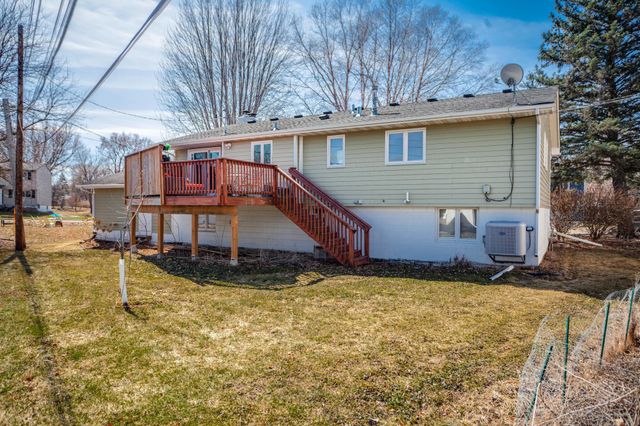 2221 Quebec Drive, Saint Louis Park, MN 55426