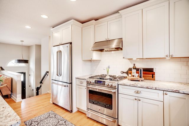 2221 Quebec Drive, Saint Louis Park, MN 55426