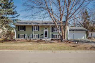 2221 Quebec Drive, Saint Louis Park, MN 55426