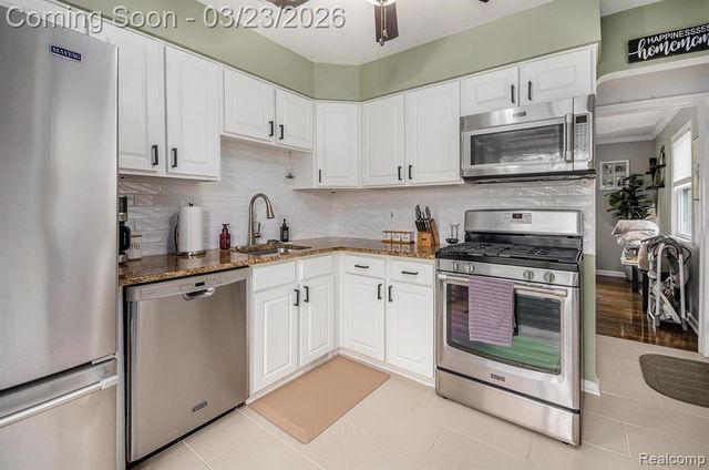 2623 Venice Street, Dearborn, MI 48124