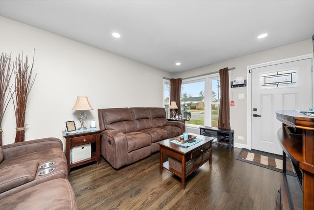 540 47th Avenue, Bellwood, IL 60104