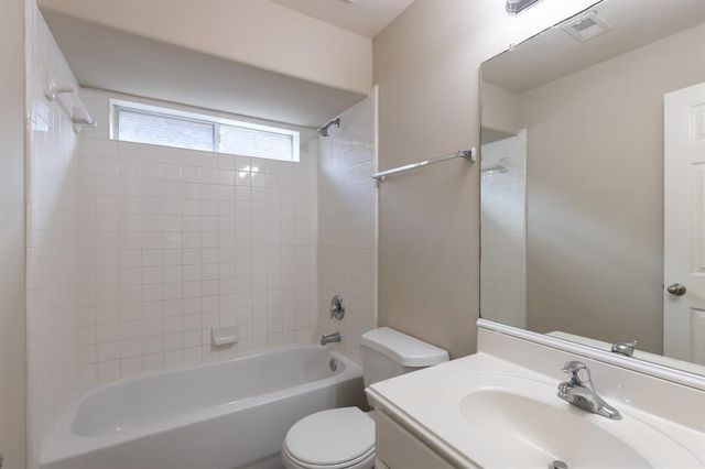 6105 Larrycrest Drive, Pearland, TX 77584