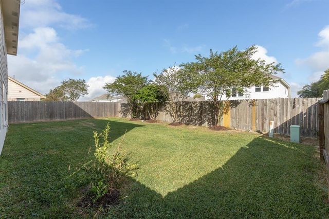 6105 Larrycrest Drive, Pearland, TX 77584