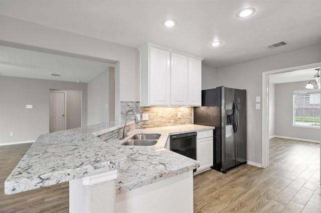 6105 Larrycrest Drive, Pearland, TX 77584