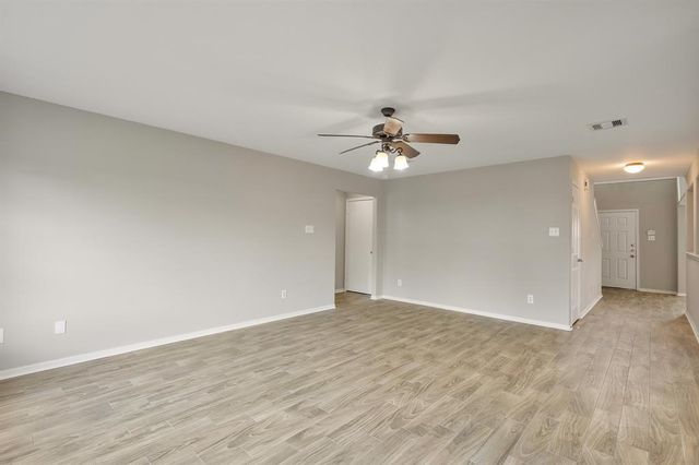6105 Larrycrest Drive, Pearland, TX 77584