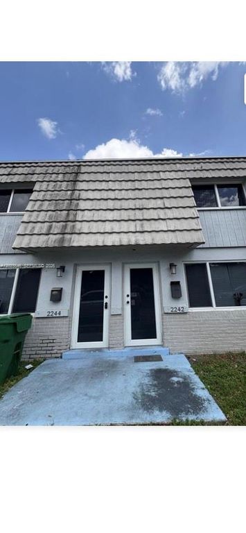 2240 NW 59th Way 1-3, Lauderhill, FL 33313
