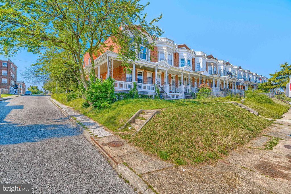 Image 3 of property listing at 1947 E 31ST ST, Baltimore, MD 21218