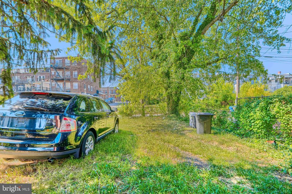 Image 8 of property listing at 1947 E 31ST ST, Baltimore, MD 21218