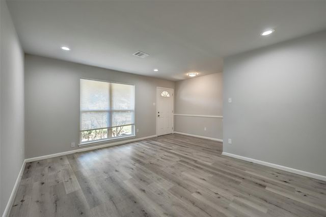 5451 Loch Lomond Drive, Houston, TX 77096