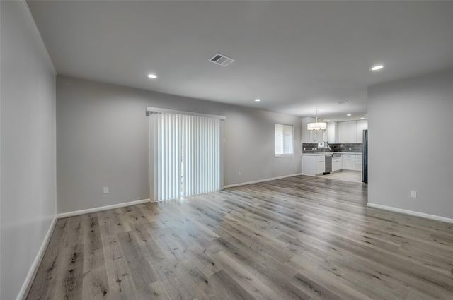 5451 Loch Lomond Drive, Houston, TX 77096