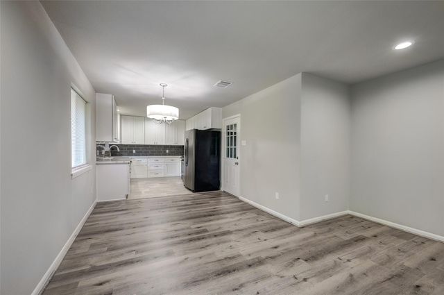 5451 Loch Lomond Drive, Houston, TX 77096