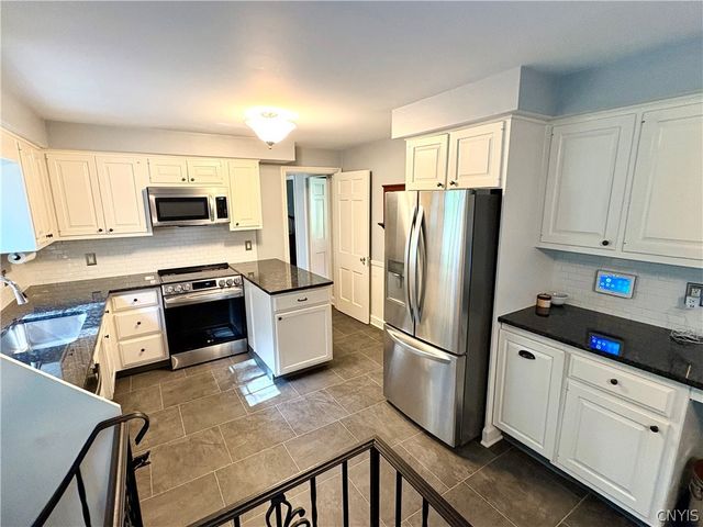 5225 Leverett Lane, Dewitt, NY 13066