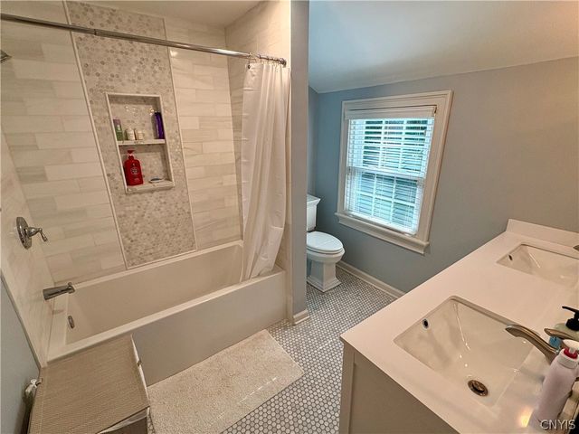 5225 Leverett Lane, Dewitt, NY 13066