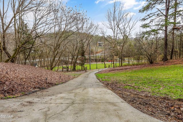 1223 Powder Springs Road, Sevierville, TN 37876