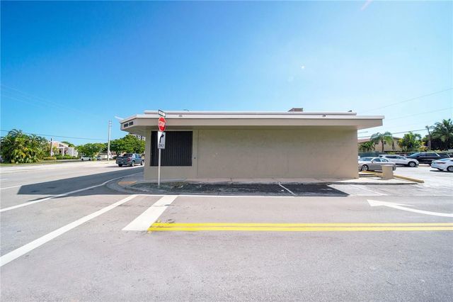 1900 E Oakland Park Boulevard, Fort Lauderdale, FL 33306
