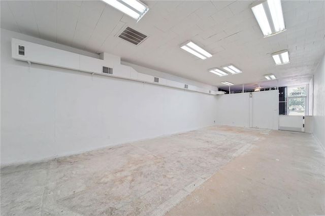 1900 E Oakland Park Boulevard, Fort Lauderdale, FL 33306