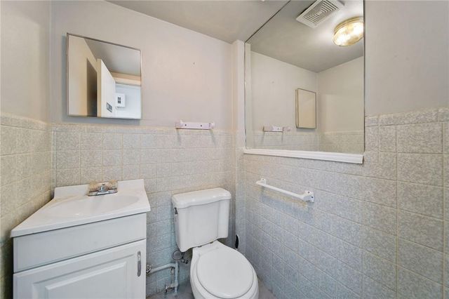 1900 E Oakland Park Boulevard, Fort Lauderdale, FL 33306