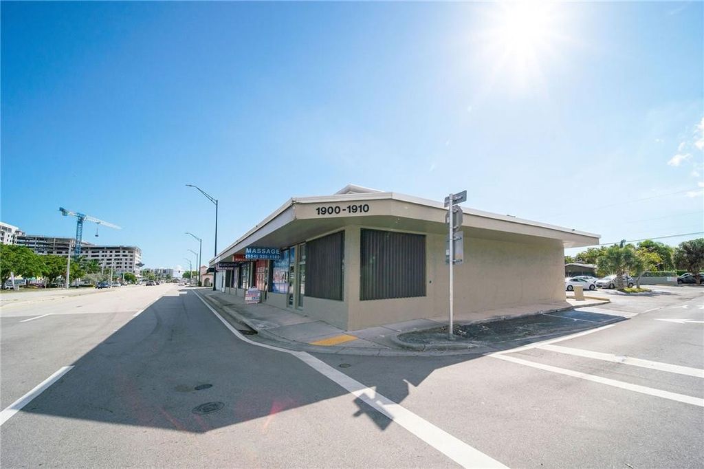 1900 E Oakland Park Boulevard, Fort Lauderdale, FL 33306