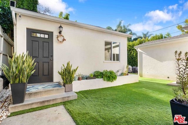 11642 Acama Street, Studio City (los Angeles), CA 91604