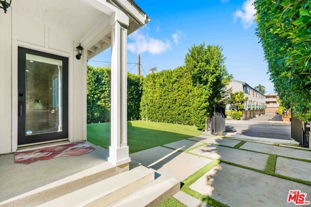 11642 Acama Street, Studio City (los Angeles), CA 91604