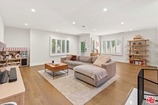 11642 Acama Street, Studio City (los Angeles), CA 91604