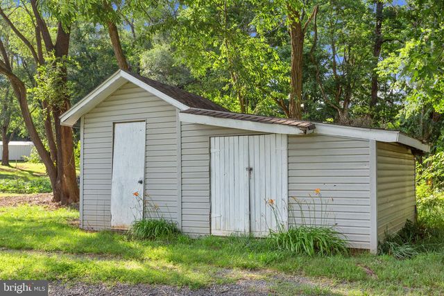 1919 RIDGE RD, New Market, VA 22844