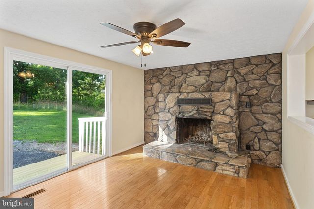 1919 RIDGE RD, New Market, VA 22844