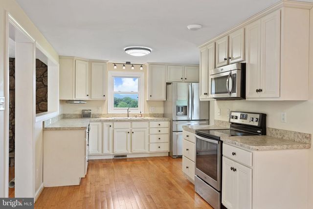 1919 RIDGE RD, New Market, VA 22844